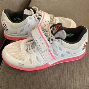 Weightlifting shoes